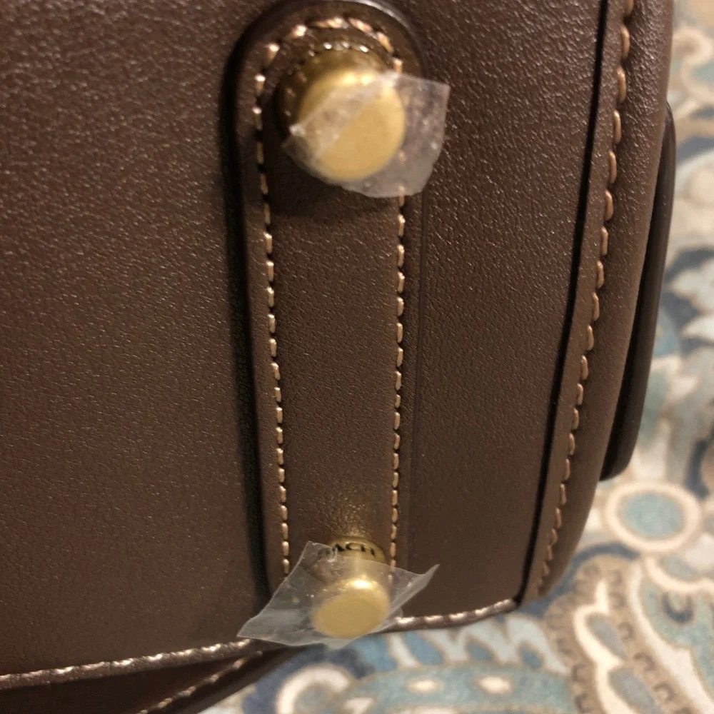 Brown Leather Purse knock-off brand with Gold Hardware
